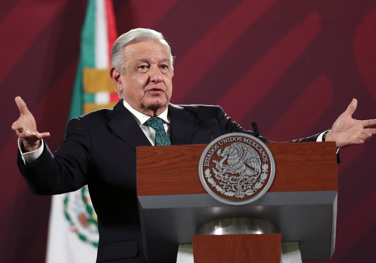 López Obrador habla durante una rueda de prensa en el Palacio Nacional, Ciudad de México