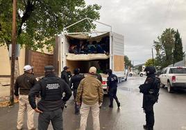 Interceptado un camión con 174 inmigrantes que viajaban hacinados en el sur de México