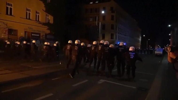 Batalla campal en la ciudad de Leipzig tras la sentencia de cárcel para una joven antifascista