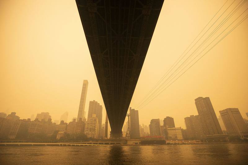 Nueva York, cubierta de una densa neblina por los incendios de Canadá