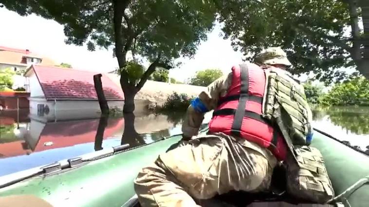 Imágenes de dron muestran el alcance de las inundaciones en Jersón