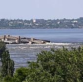 Efectos colaterales de la presa volada: beneficia la defensa rusa y perjudica la contraofensiva de Ucrania