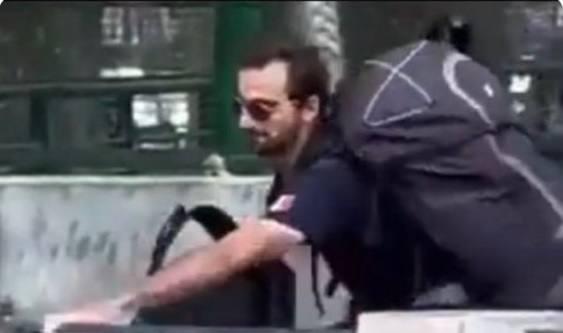 Así es Henri, el 'héroe de la mochila' que intervino en el ataque con cuchillo a varios niños en Francia