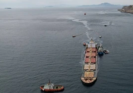Unos piratas asaltan un carguero  en el Mediterráneo