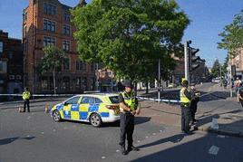 Al menos tres muertos y tres heridos arrollados por una furgoneta en un «incidente grave» en Nottingham