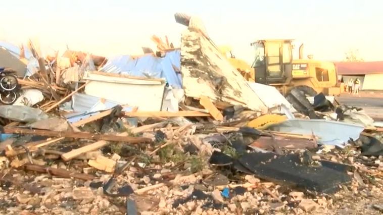 Traumatismos, afecciones pulmonares y muertes: los efectos del tornado en Texas