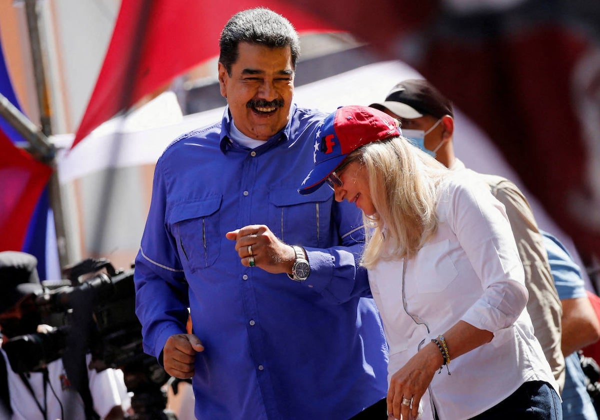 En el proceso de postulaciones para el nuevo CNE figura Cilia Flores, la esposa de Maduro