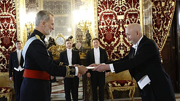 El embajador Mussayev entregó sus cartas credenciales al Rey el pasado 17 de mayo