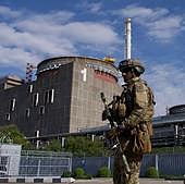 Minas y vehículos cargados de explosivos: así es el plan ruso para provocar un accidente nuclear en Zaporiyia que denuncia Kiev