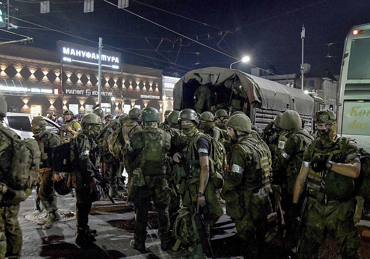 Efectivos del Grupo Wagner durante la retirada de Rostov-on-Don
