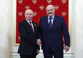 La oposición bielorrusa en el exilio llama al levantamiento contra Lukashenko