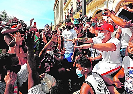 Imagen secundaria 1 - Dos años después, la rebeldía sigue viva en Cuba