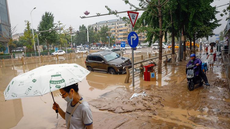 Al menos 20 muertos y 19 desaparecidos por tormentas en Pekín