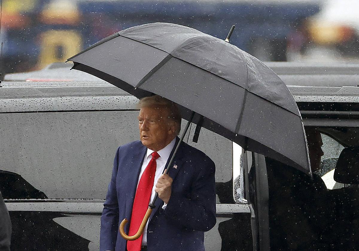 El expresidente a su salida del juzgado en Washington. En vídeo, declaraciones de Trump a la prensa.