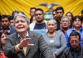 Voces en Ecuador plantean copiar la política de mano dura de Bukele en El Salvador para acabar con la violencia