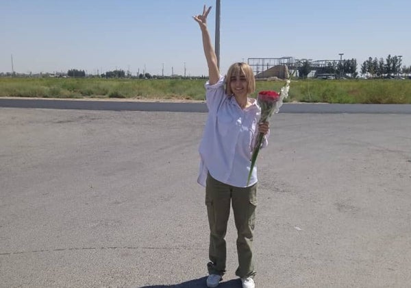 La reportera vecina de Mahsa Amini que mantiene viva la lucha contra el velo en Irán