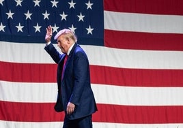 Trump da plantón al debate de los candidatos republicanos y en su lugar dará una entrevista