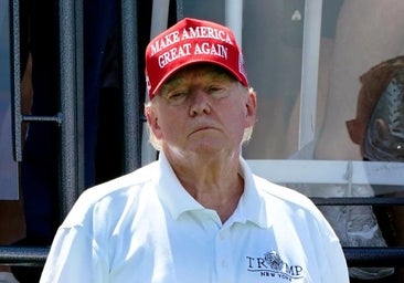 Trump, lanzado en los sondeos, rechaza debatir con sus rivales republicanos