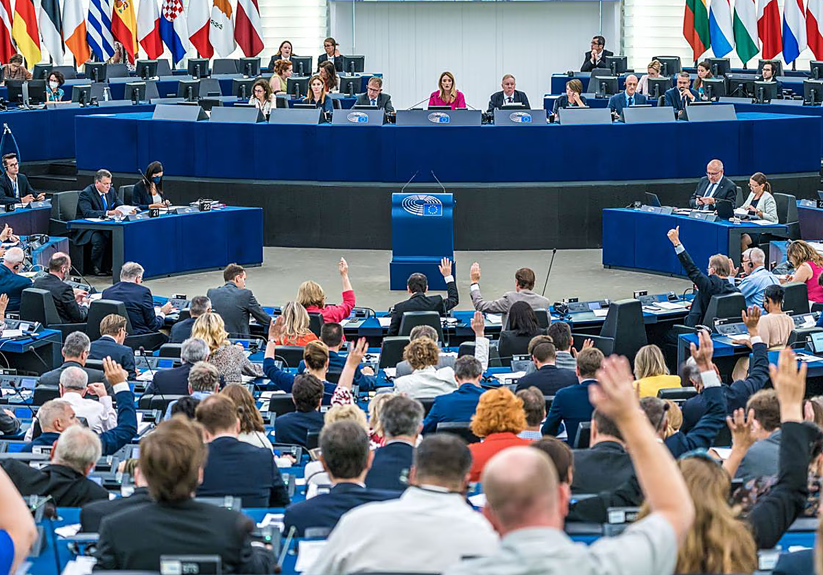 Imagen de archivo de una votación en el Parlamento Europeo