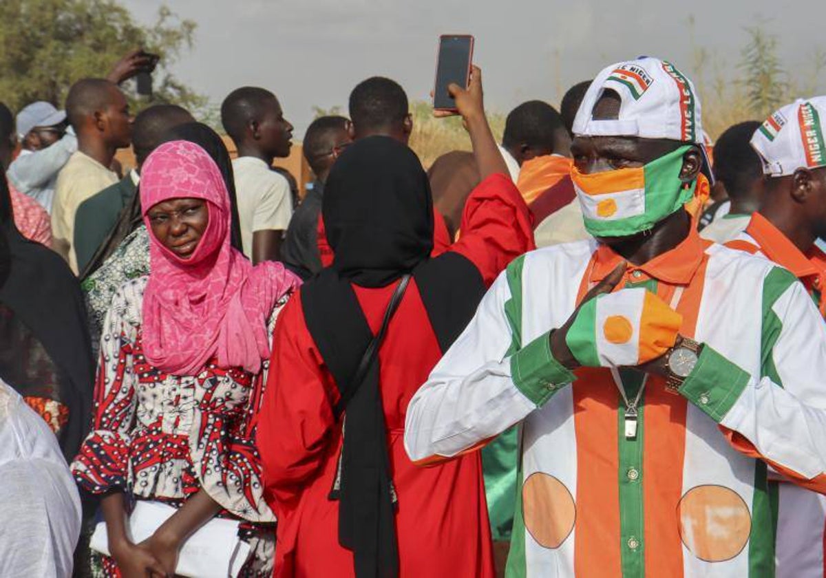 Concentración en la capital de Níger, Niamey, para exigir la retirada de las tropas galas de Niger así como la nacionalización de sus compañías