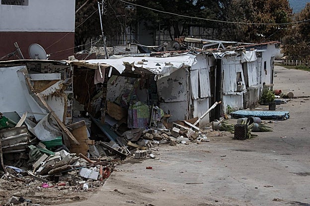 Viviendas y negocios dentro del centro penitenciario Tocorón
