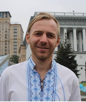 Imagen secundaria 2 - Silencio en Maidán para honrar a los defensores de Ucrania