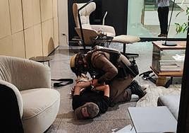 Un adolescente de 14 años mata a tres personas en un tiroteo en un centro comercial de lujo en Tailandia