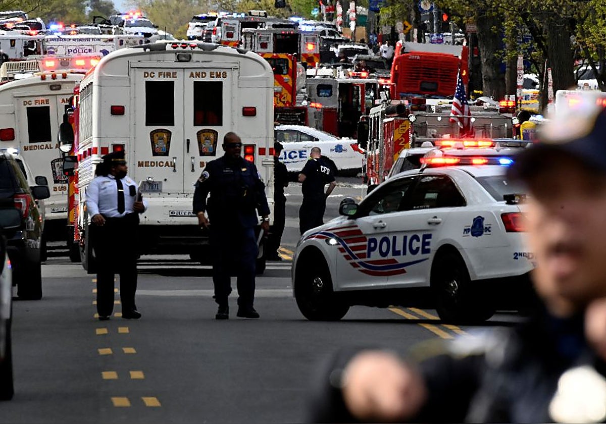 La policía local y federal responde a un tiroteo en Washington DC
