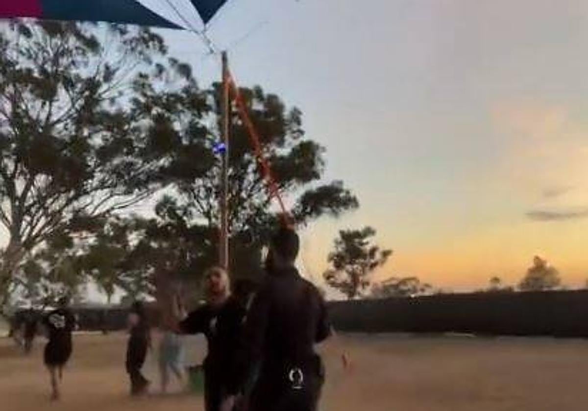 Asistentes al festival huyen del ataque de Hamás