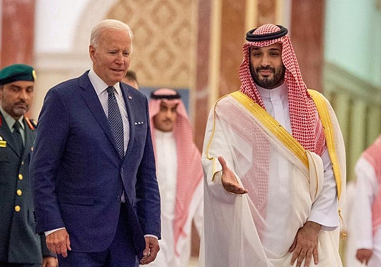 El príncipe heredero saudí, Mohammed bin Salman, recibe al presidente estadounidense Joe Biden en el Palacio Al Salman