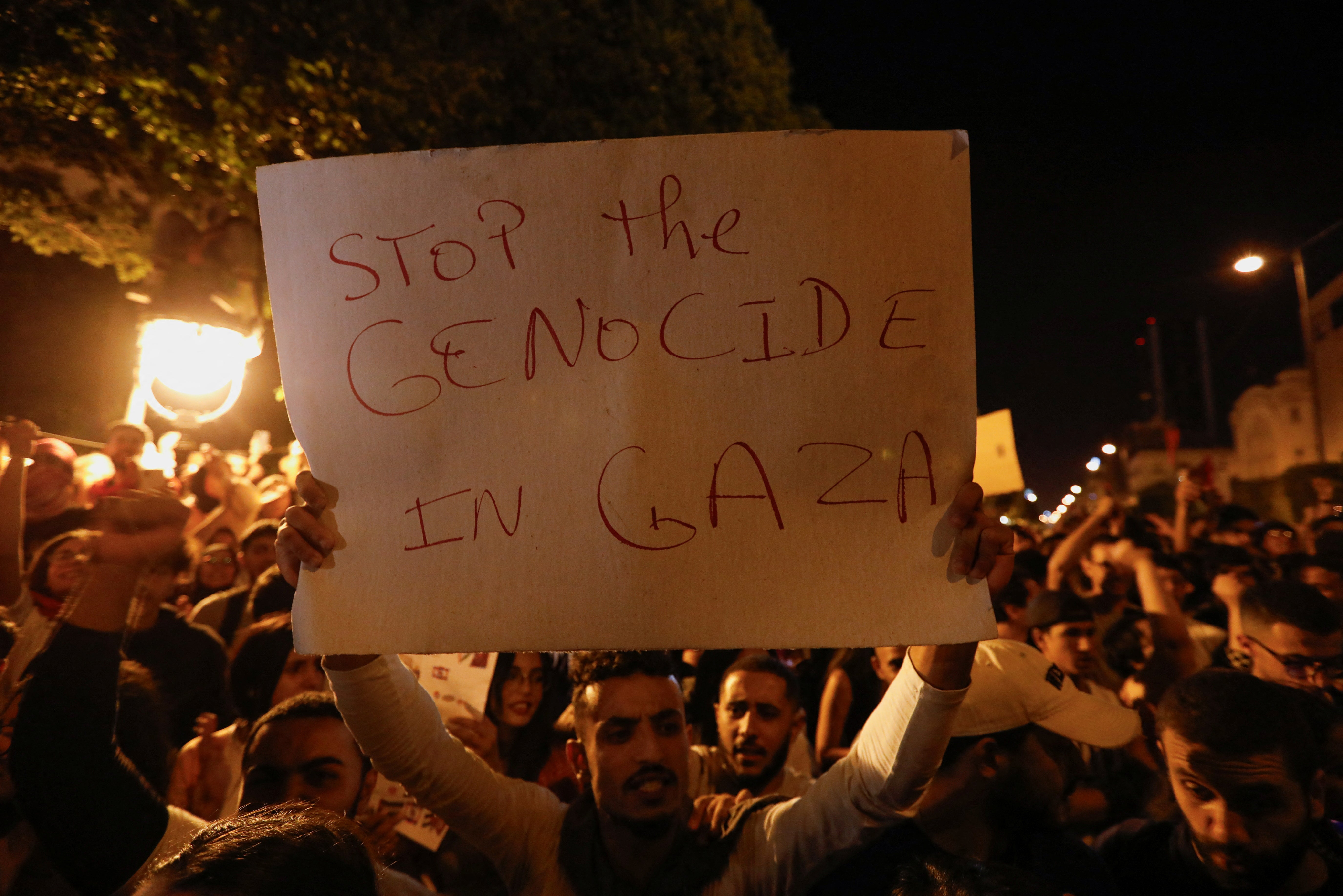 Manifestaciones en Túnez ante la embajada de Israel. 