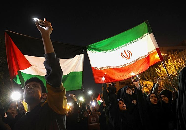 Iraníes se manifiestan en contra de Israel en Teherán después de la explosión de un hospital en Gaza