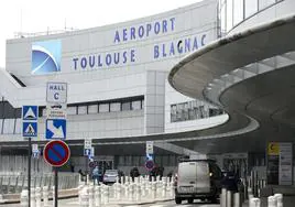 Evacúan seis aeropuertos en Francia por «amenazas de atentado»