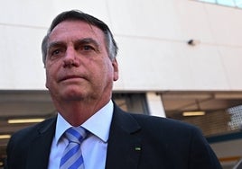 Bolsonaro es acusado como mentor del golpe de Estado y condenado por atacar a periodistas