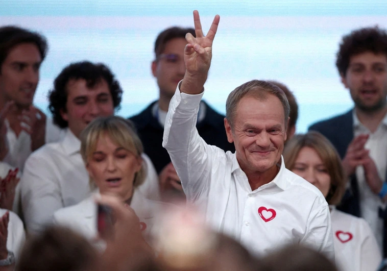 Donald Tusk, líder de la mayor agrupación opositora Coalición Cívica, tras el anuncio de los resultados de las elecciones del pasado domingo