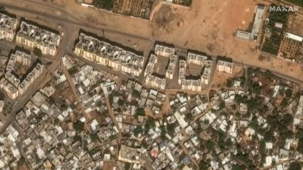 Imagen antes - Imágenes satelitales de Beit Hanoun tomadas el 10 y el 21 de octubre de 2023