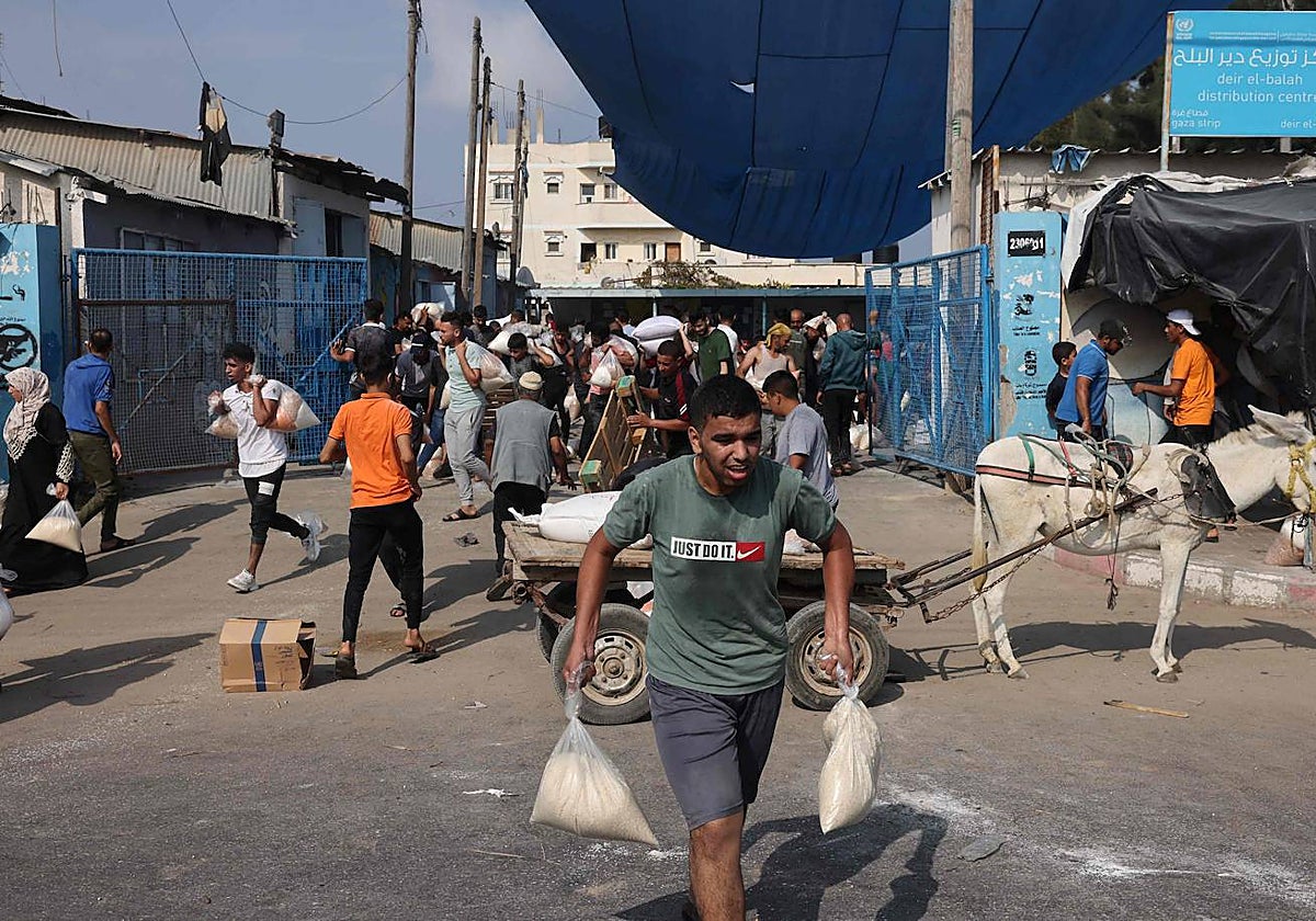 La ayuda humanitaria es saqueada