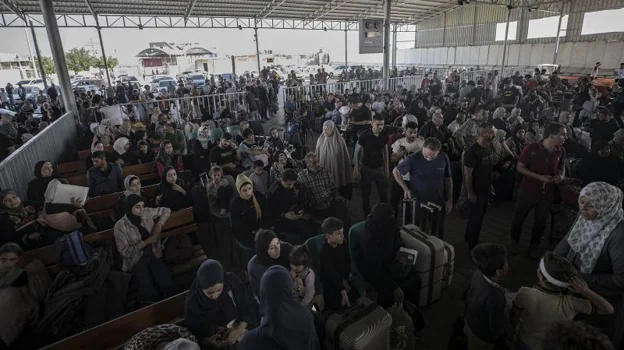 Se abre el paso fronterizo de Rafah entre Gaza y Egipto para permitir evacuaciones limitadas