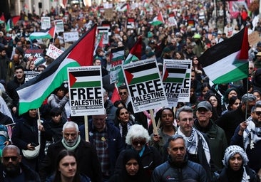 Detenidos un centenar de manifestantes de extrema derecha en una multitudinaria protesta pro palestina en Londres