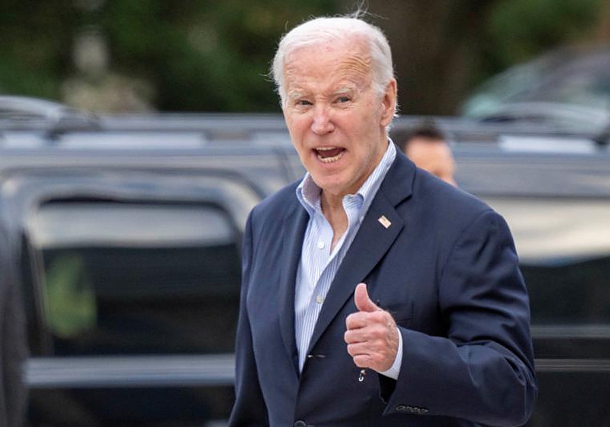 El presidente Biden, a la salida de misa en Rehoboth Beach (Delaware)