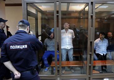 Rusia indulta a uno de los cómplices del asesinato de la periodista Anna Politkóvskaya tras combatir en Ucrania