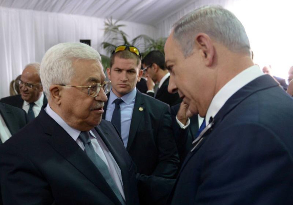 Mahmud Abbas, líder de la Autoridad Nacional Palestina, y Benjamín Netanyahu, primer ministro de Israel, en 2016