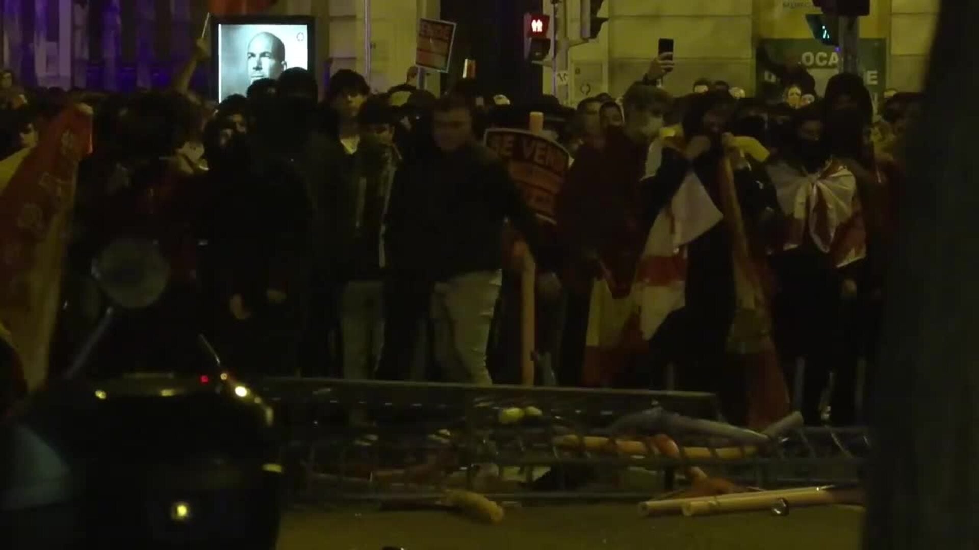 Las protestas en Ferraz menguan en el decimoquinto día