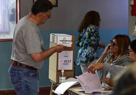 Tres delincuentes en busca y captura, detenidos mientras votaban en las elecciones de Argentina