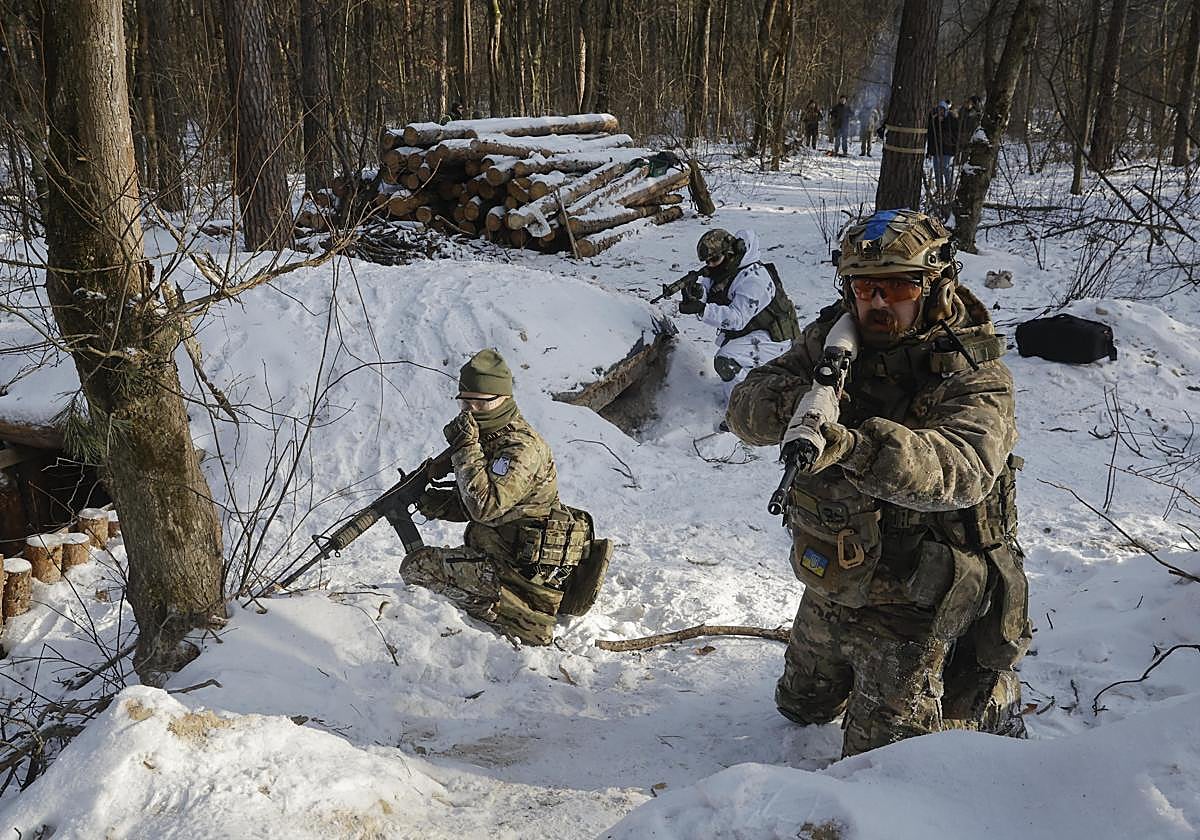 Guerra Ucrania - Rusia, en directo. Foto: Blinken y Zelenski, durante su intervención en Davos