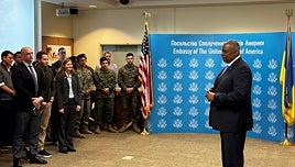 Austin visita Kiev para escenificar el apoyo «inquebrantable» de Estados Unidos a Ucrania