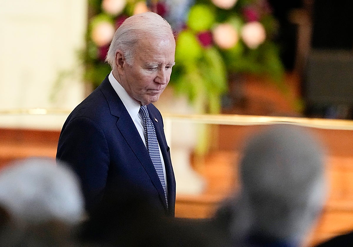 El presidente de EE.UU. Joe Biden llega a un servicio de homenaje a la fallecida ex primera dama Rosalynn Carter