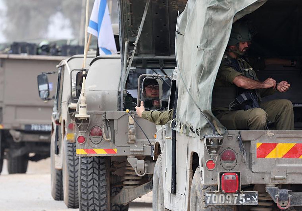 Convoy militar israelí cerca de la franja de Gaza