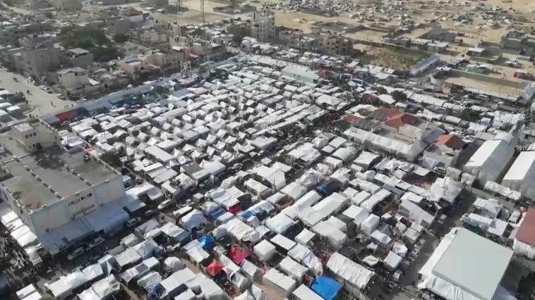 Imágenes grabadas con dron de un refugio para desplazados en Jan Yunis