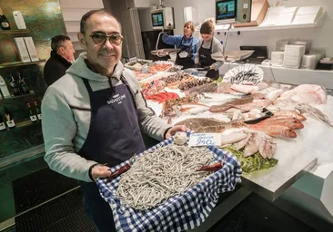 Sin angulas por Navidad: la decisión de los chefs que indigna a los pescadores